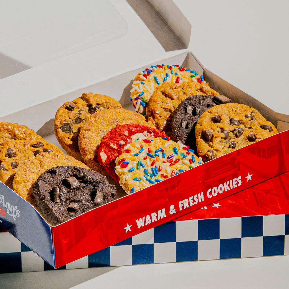 Uberervly Box Catering | Beverly Anns Cookie Truck